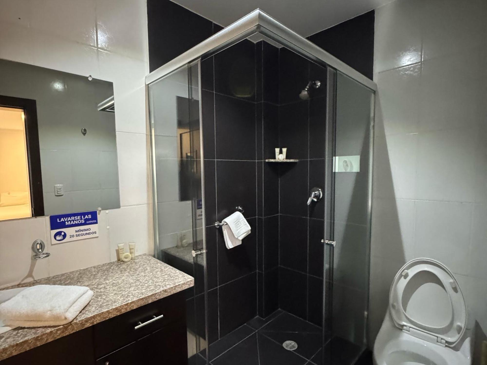 Gaviota Apartments & Suites 昆卡 外观 照片