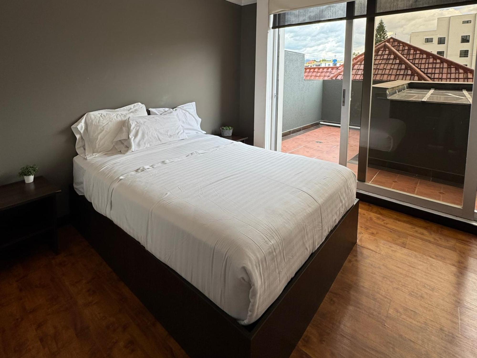 Gaviota Apartments & Suites 昆卡 外观 照片